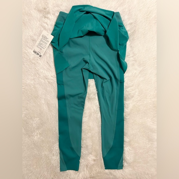 Lululemon 2 in 1 High Rise Tennis Skirt Leggings 25” - Picture 14 of 16